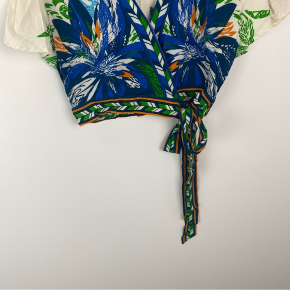 Jealous Tomato Polynesian Tribal Print Wrap Crop Top Medium INV235 - Picture 5 of 6